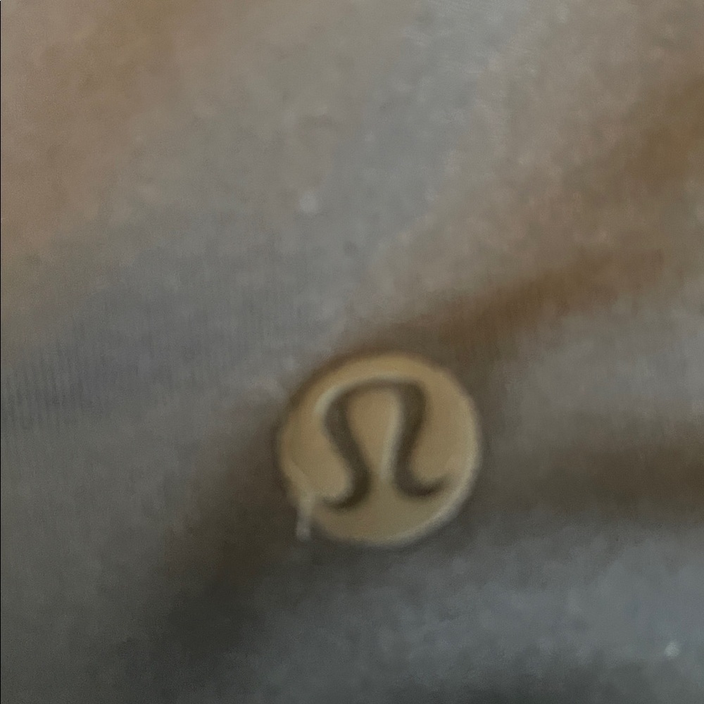 Lululemon on the fly pants 28” - Picture 10 of 11